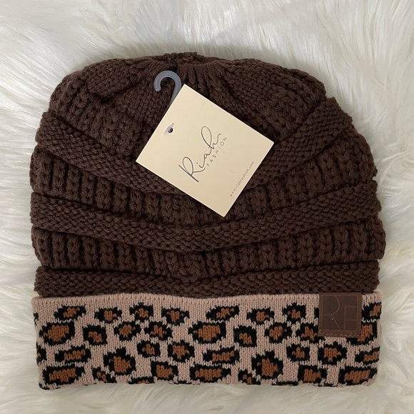 Brown Leopard Cuff Knitted Beanie NWT - Picture 3 of 4